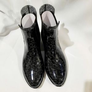 INC Chelsea rainboot